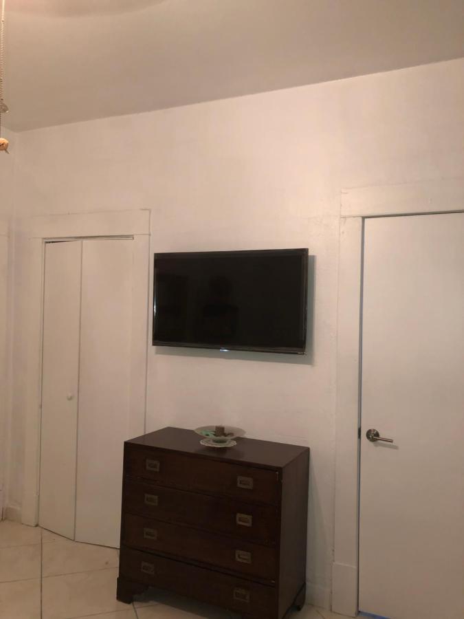 Private Suite Next To Calle Ocho マイアミ エクステリア 写真
