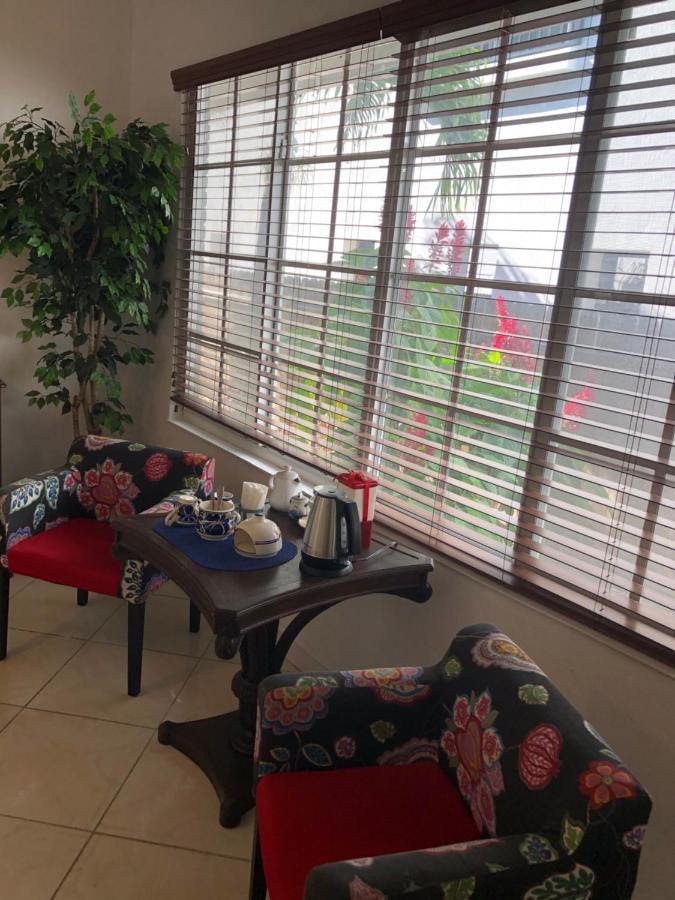 Private Suite Next To Calle Ocho マイアミ エクステリア 写真