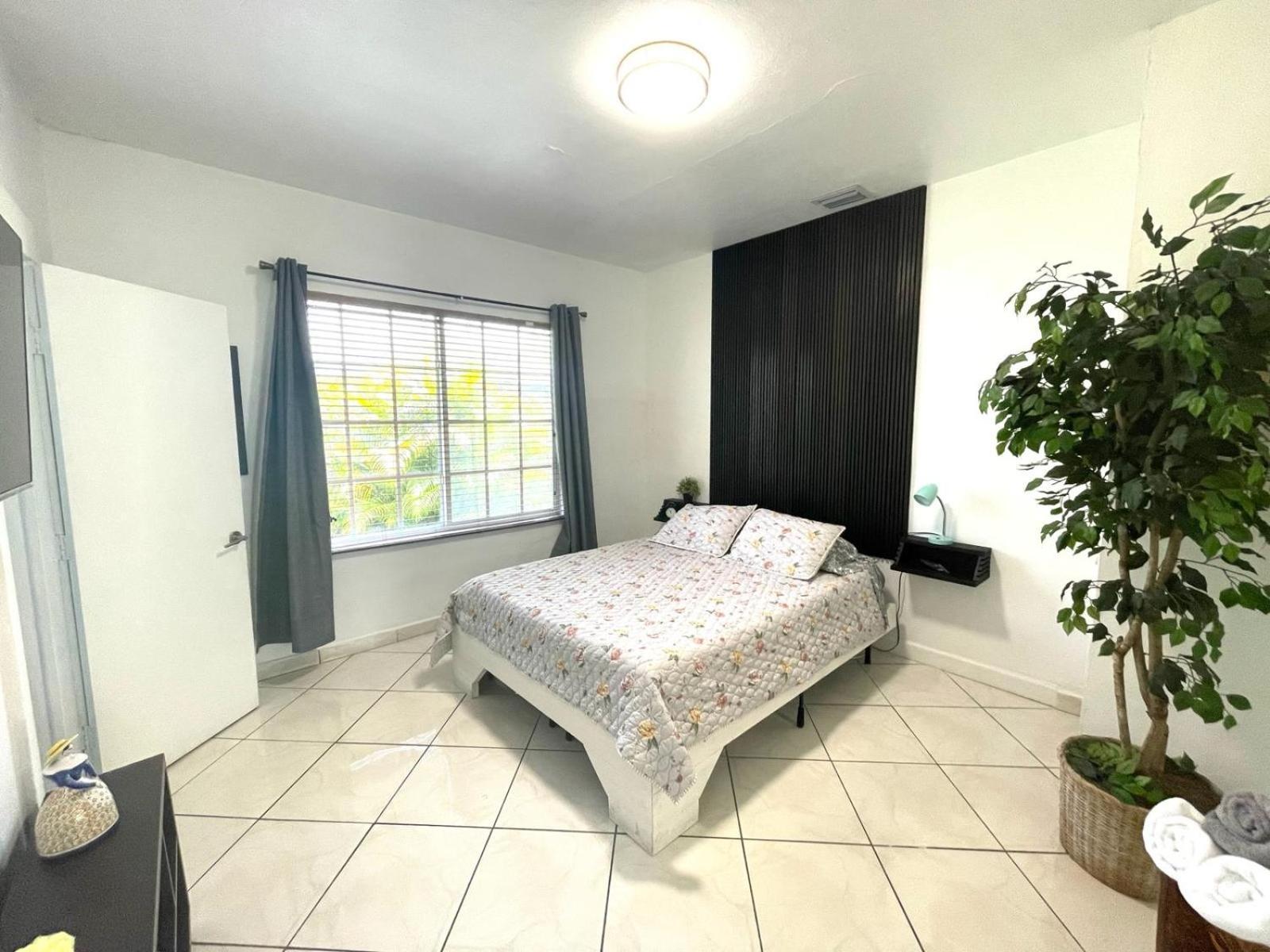 Private Suite Next To Calle Ocho マイアミ エクステリア 写真
