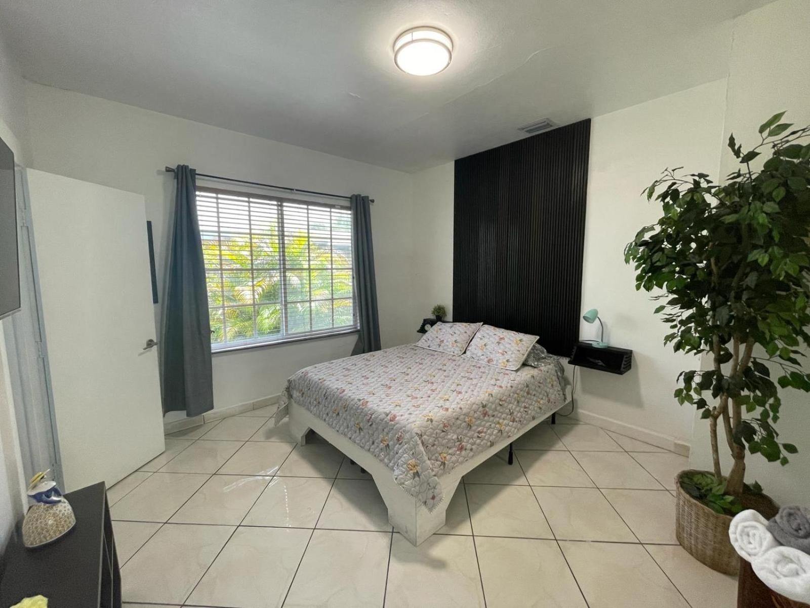 Private Suite Next To Calle Ocho マイアミ エクステリア 写真
