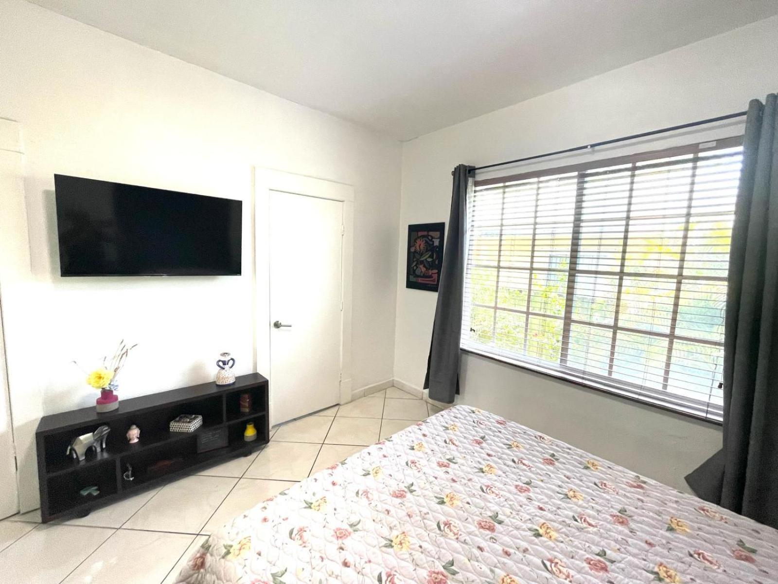 Private Suite Next To Calle Ocho マイアミ エクステリア 写真