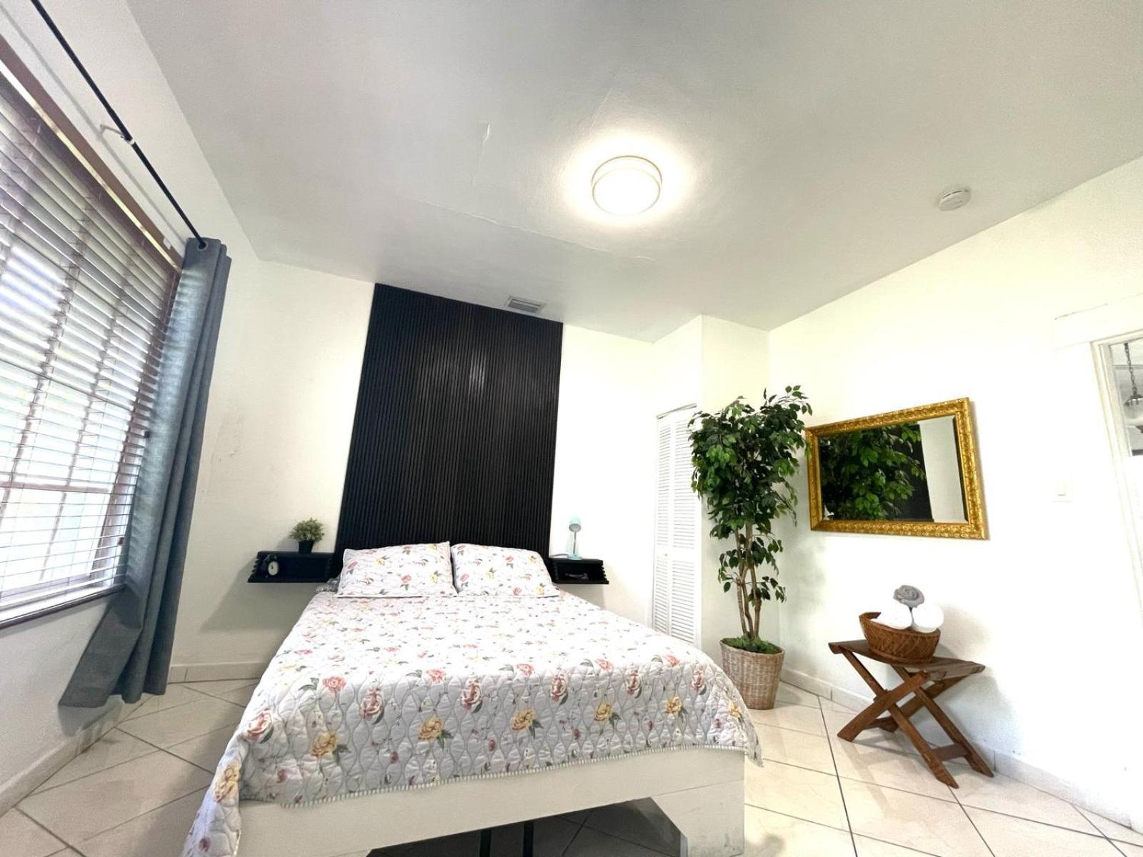 Private Suite Next To Calle Ocho マイアミ エクステリア 写真