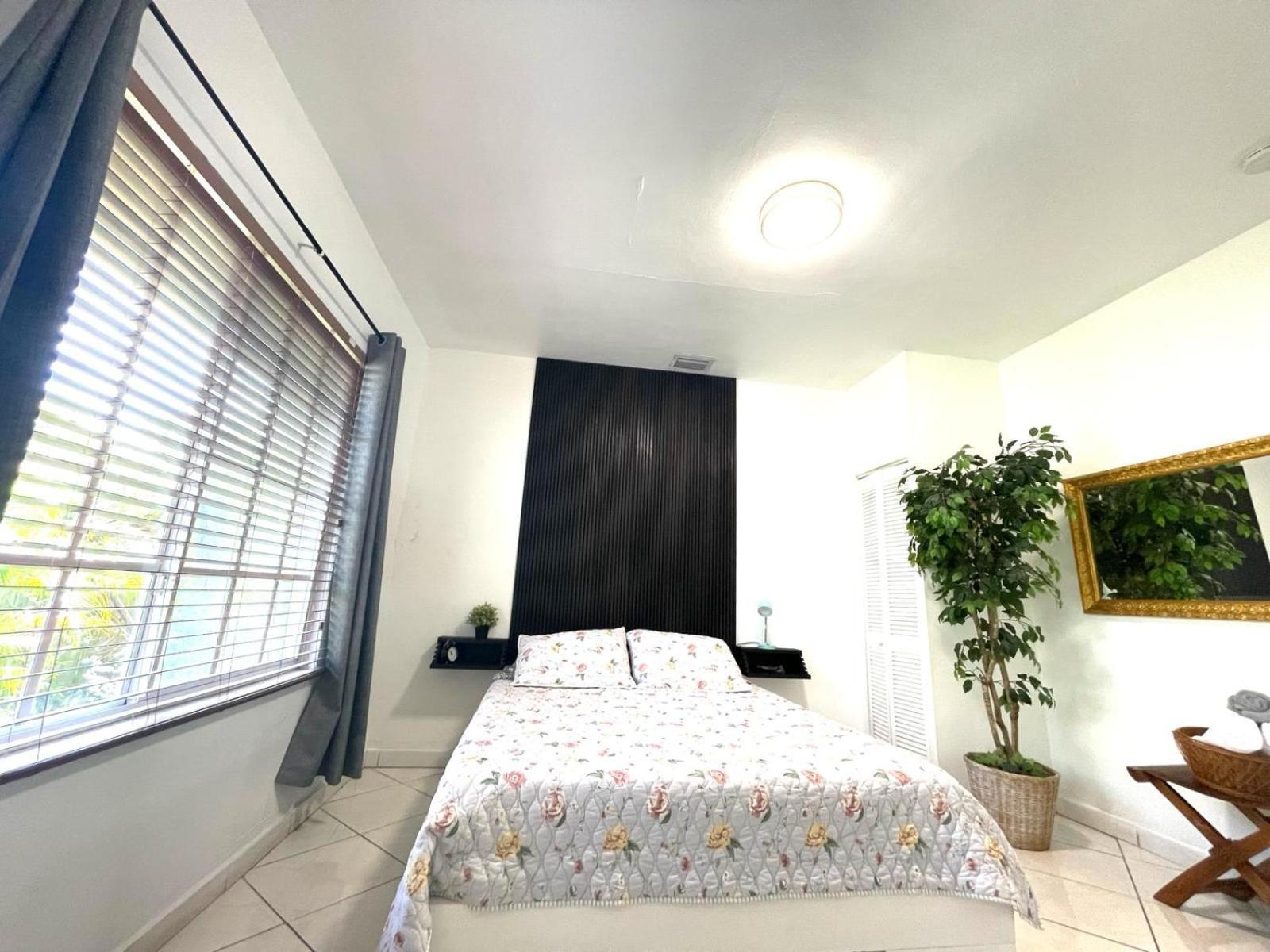 Private Suite Next To Calle Ocho マイアミ エクステリア 写真
