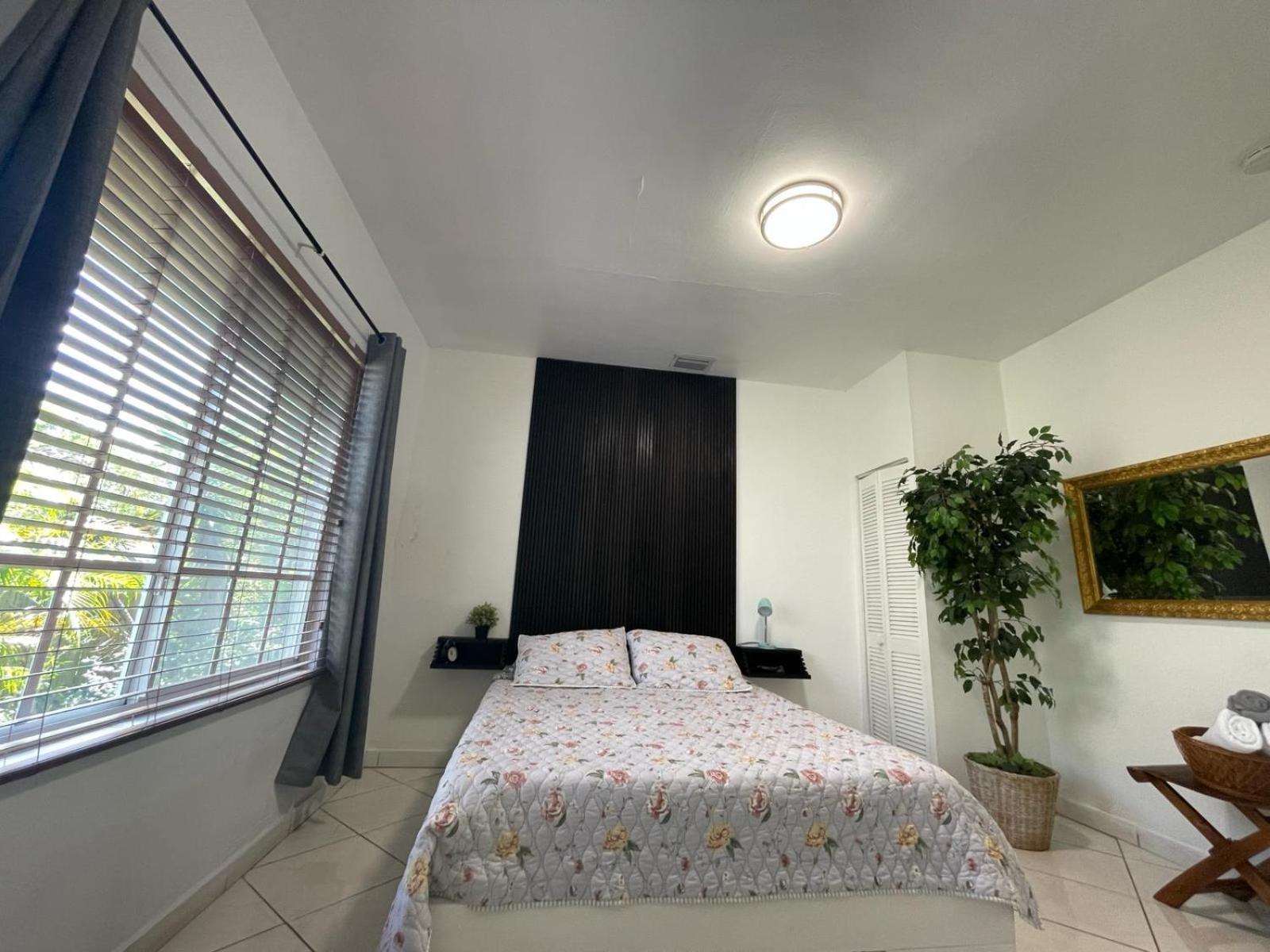 Private Suite Next To Calle Ocho マイアミ エクステリア 写真